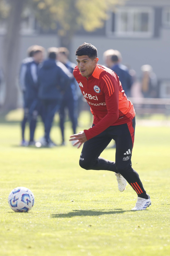 A qué hora juega la selección chilena