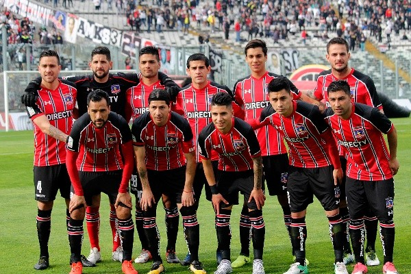 colo colo femenino y su nueva camiseta
